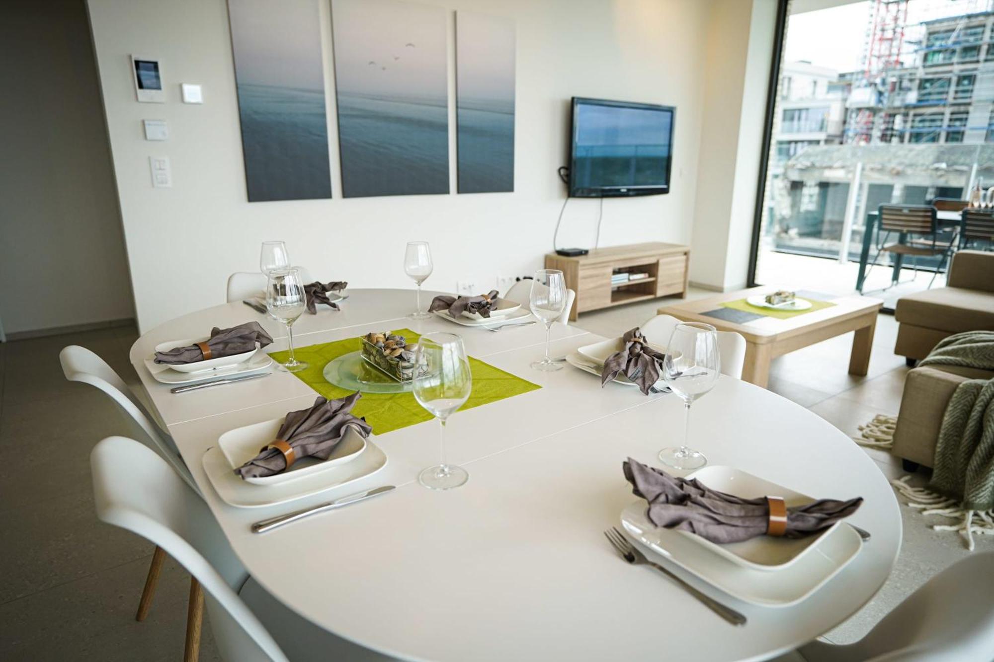 Huswell - Beautiful Apartment With Communal Pool And Gym Ostenda Zewnętrze zdjęcie